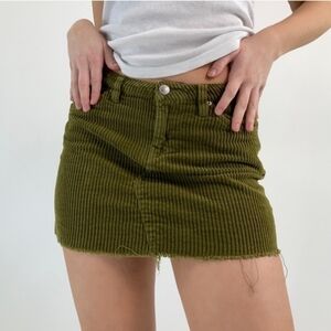 BDG Urban Outfitters Green Corduroy Cutoff Frayed Hem Mini Skirt Women's M EUC